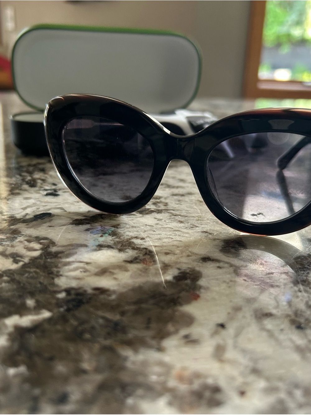 kate spade Black Cat-Eye Sunglasses with Green-Trim Case. Brand new, never worn! - Picture 8 of 9